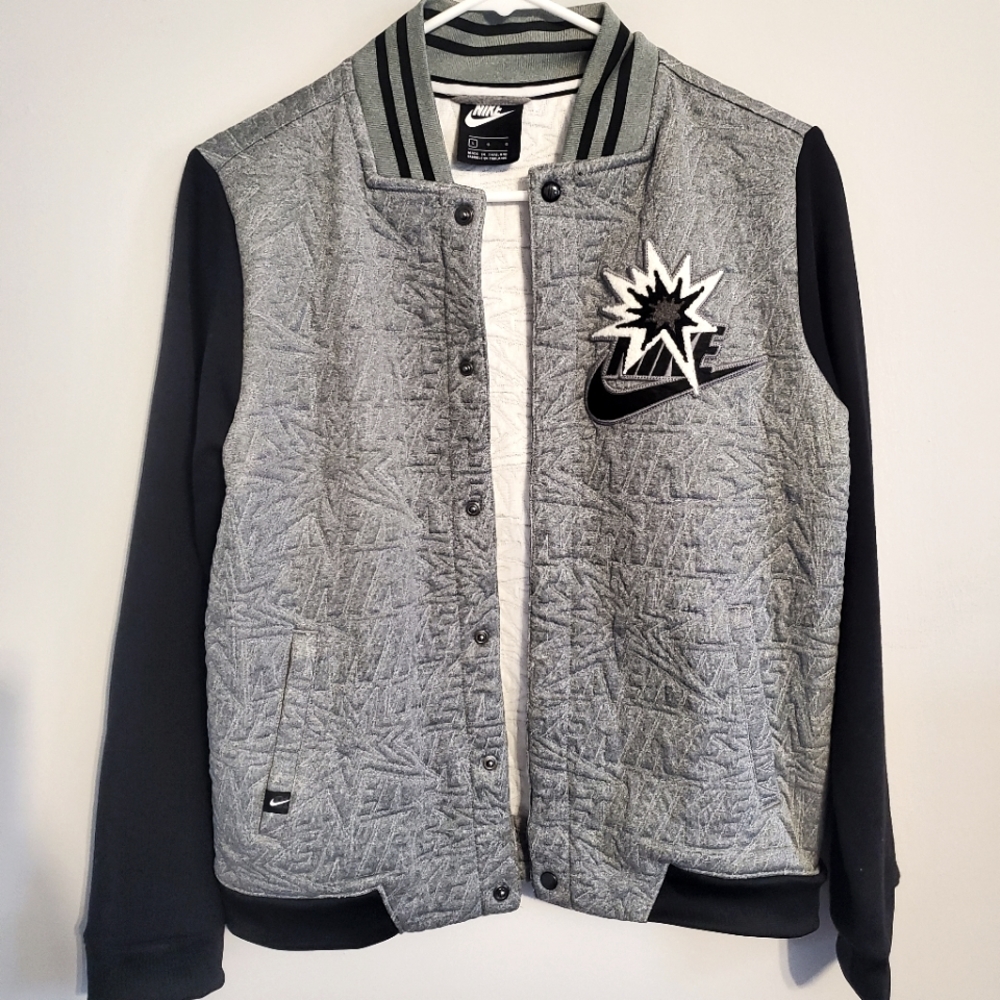 Nike quilted button up jacket boys